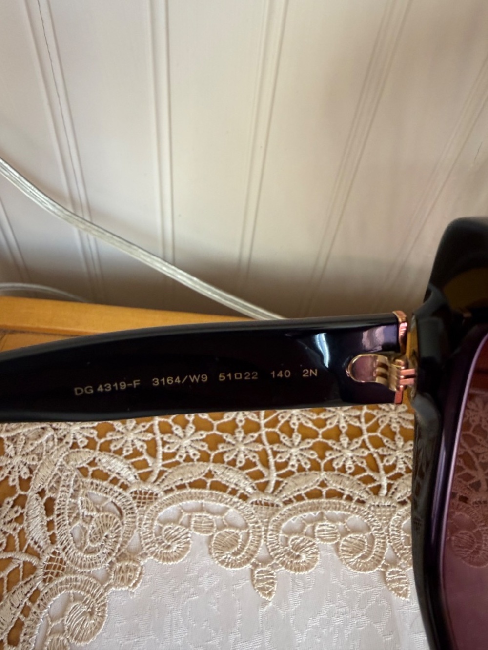 Dolce & Gabana floral sunglasses w/ case - Picture 4 of 6